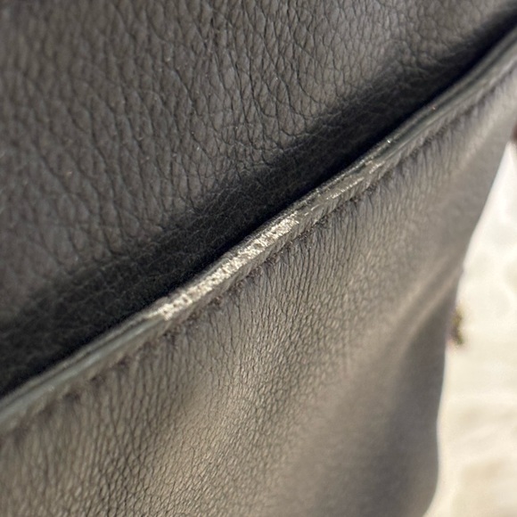 Fossil Piper Toaster Navy 
Pebbled Leather
Ombre Heart Crossbody EUC - Picture 10 of 15